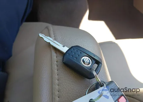 2005 Mercury Grand Marquis Gs from USA, damaged, VIN 2MEFM74W95X668473